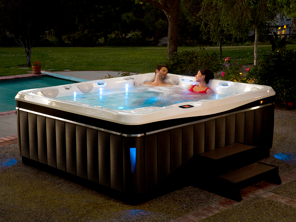 Spabad Utopia Cantabria, par badar i skymningen, Pool store